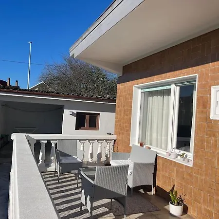 Casa En El Centro De Bezana 圣克鲁斯德韦萨纳