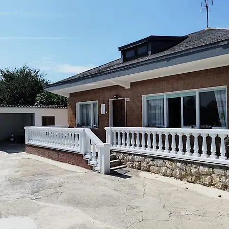 Casa En El Centro De Bezana * Santa Cruz De Bezana