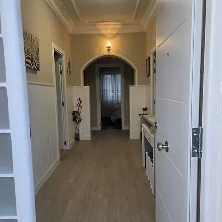 Casa En El Centro De Bezana 公寓 *